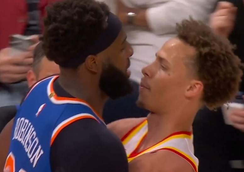 九游中国站-NBA官方罚单：罗宾逊丹尼尔斯冲突各罚5万和2.5万 均无需禁赛
